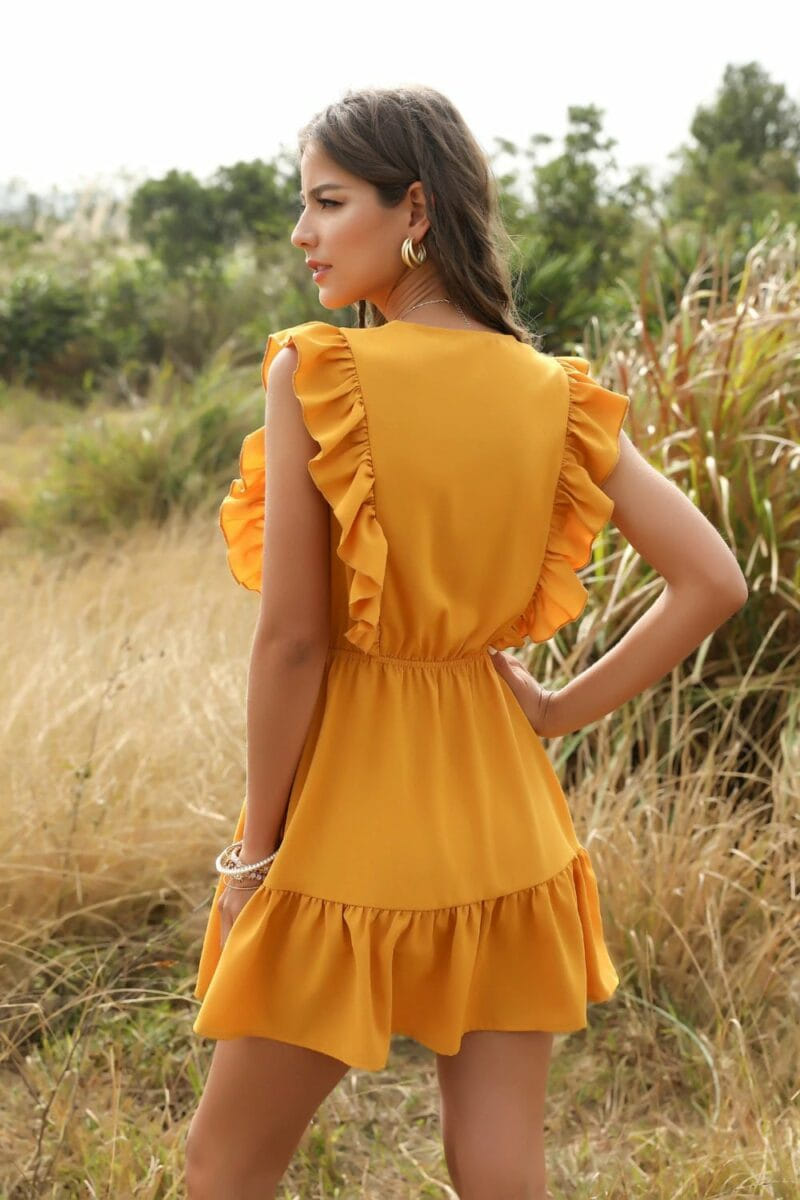 vestido bohemio amarillo corto vista posterior